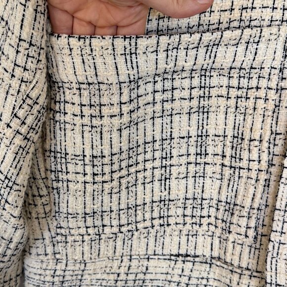 Zara Ivory Black Boucle Tweed Boxy Oversized Button Front Bomber Jacket Size M - Picture 6 of 16